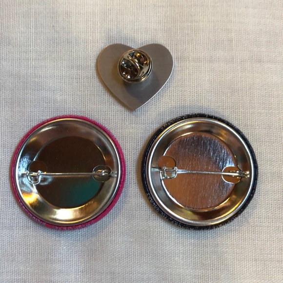 Assorted Button Style Pins - Picture 2 of 6